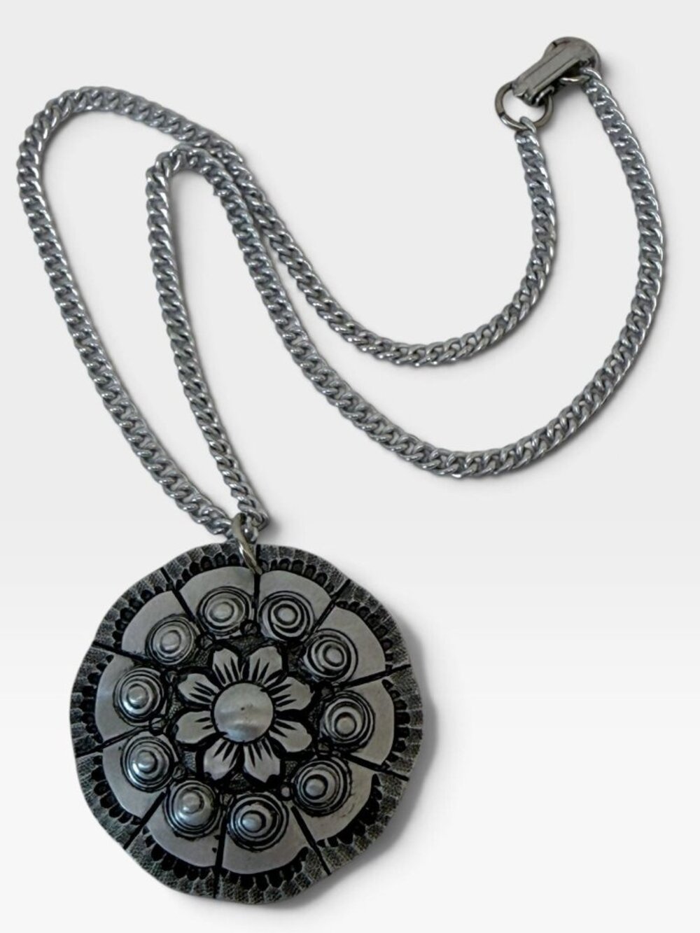 FLORENCE KIMBALL Vintage MCM Medallion Necklace Aluminum Hammered Metal